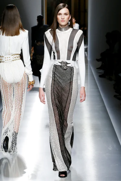 Look 74